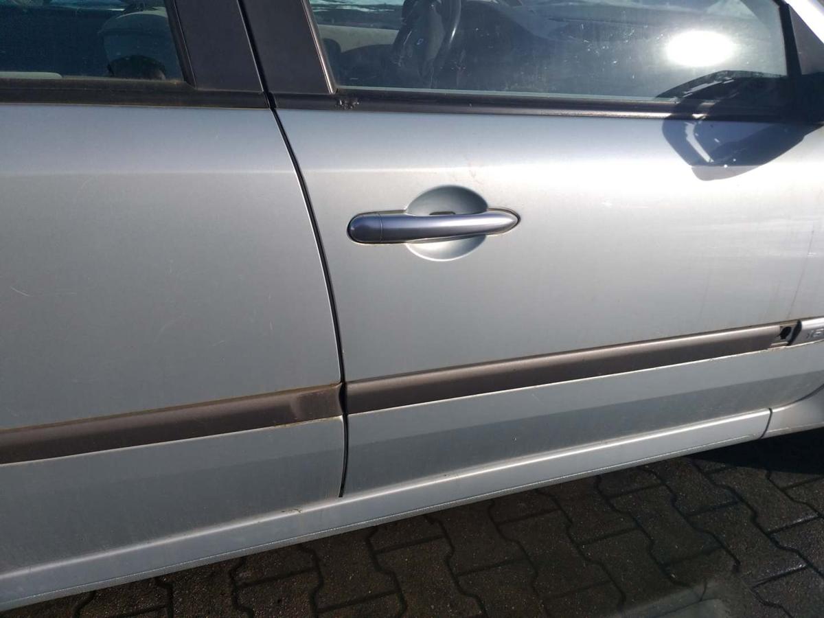 Renault Laguna 2 original T&uuml;r vorn rechts TEB64 Silber Rohbau Bj.2002